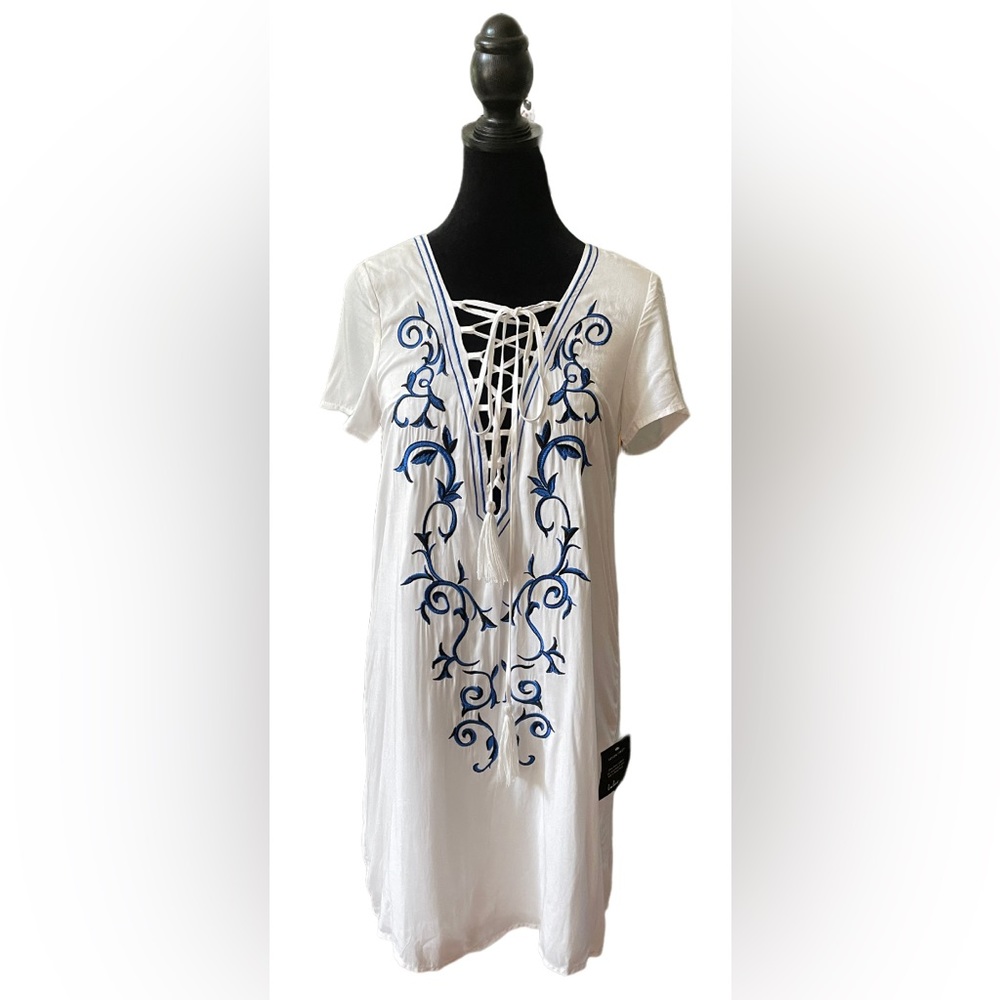 Lulu’s: White & Blue Embroidered Dress